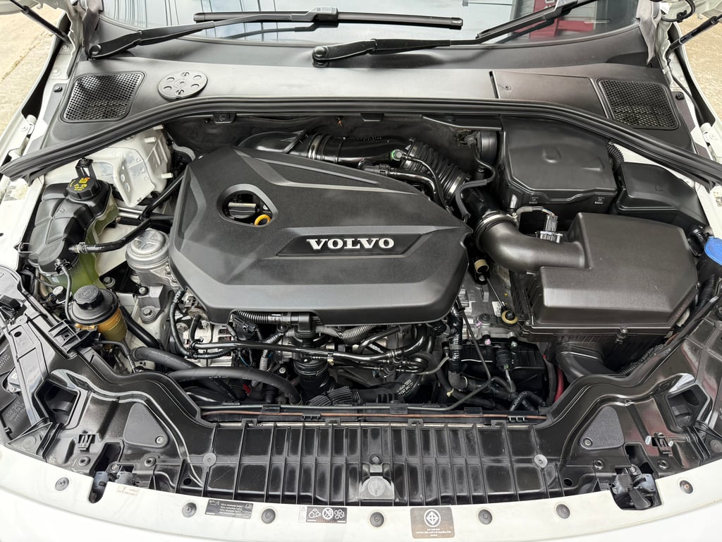 Volvo V60 1.6 T4F อเดียว ไม่เคยชน สภาพสมบูรณ์ มี ป.1 เหลือ Volvo V60 1.6 T4F อเดียว ไม่เคยชน สภาพสมบูรณ์ มี ป.1 เหลือ
