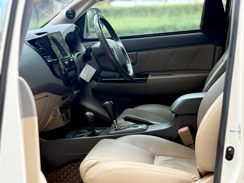 Fortuner 3.0V 4WD แต่งTRD แม็ก+ยางใหม่พึ่งใส่ ไม่เคยชน Fortuner 3.0V 4WD แต่งTRD แม็ก+ยางใหม่พึ่งใส่ ไม่เคยชน