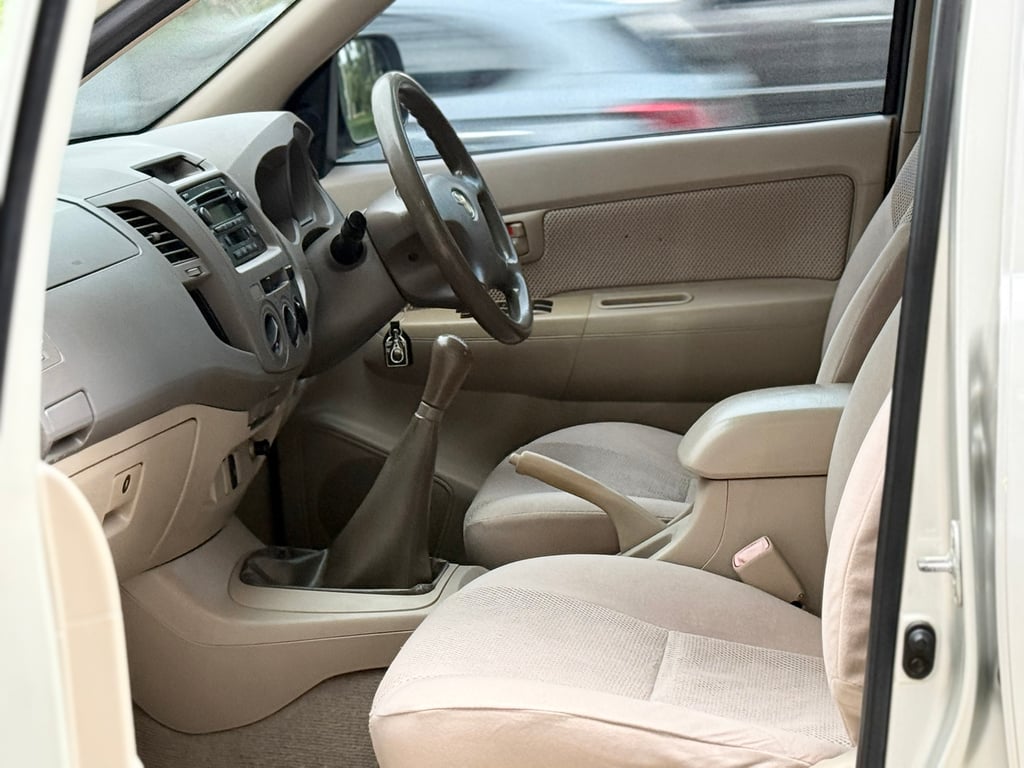 Toyota Vigo 3.0G 4ประตูตัวเตี้ย สี บอดี้ คัสซีสวยไม่มีผุ Toyota Vigo 3.0G 4ประตูตัวเตี้ย สี บอดี้ คัสซีสวยไม่มีผุ