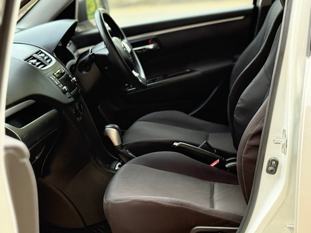 Suzuki Swift 1.2GL มือเดียว ไม่เคยชน สวยมีเสน่ห์มาก Suzuki Swift 1.2GL มือเดียว ไม่เคยชน สวยมีเสน่ห์มาก