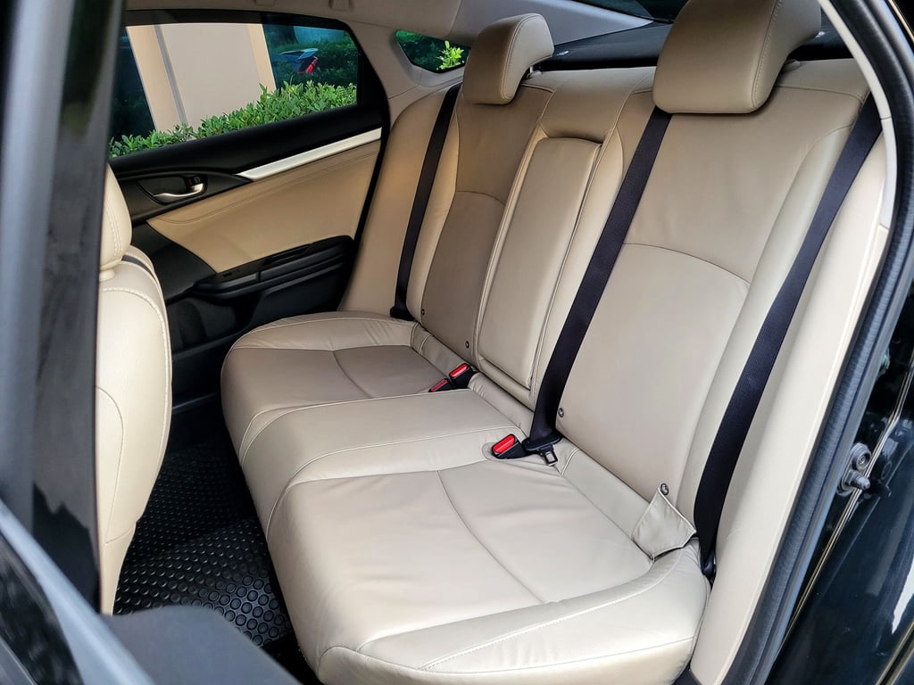 Honda Civic FC 1.8 EL ชุดแต่งรอบคัน เช็คศูนย์ตลอด ไม่เคยชน Honda Civic FC 1.8 EL ชุดแต่งรอบคัน เช็คศูนย์ตลอด ไม่เคยชน