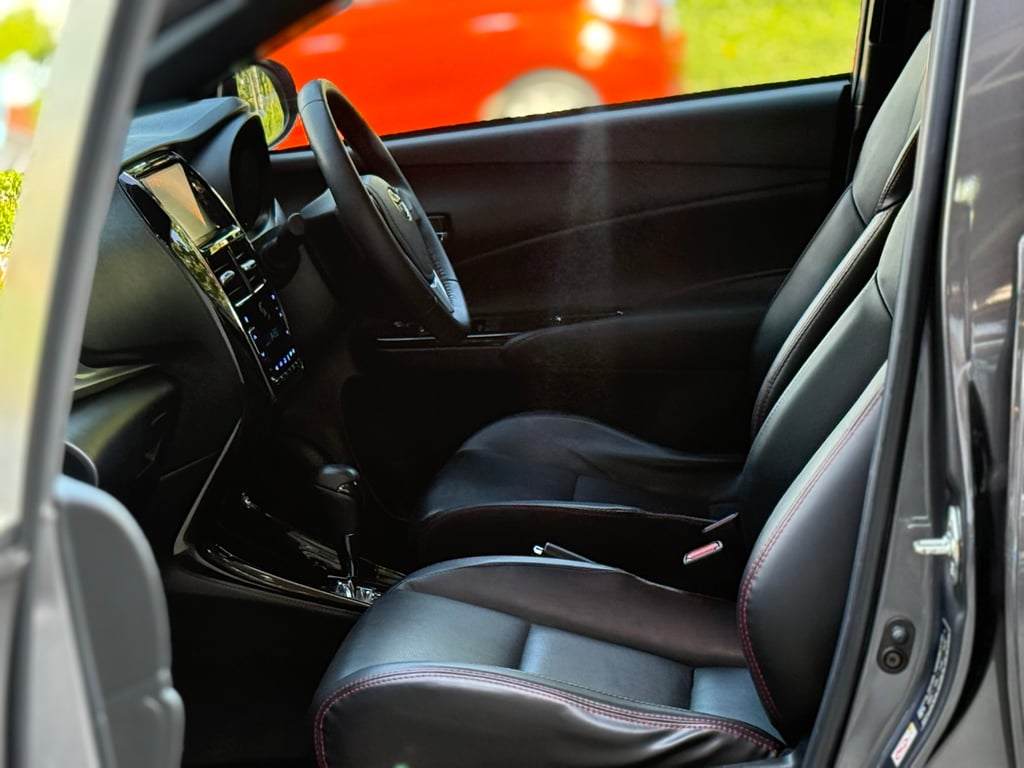 Toyota Yaris 1.2G Sport มือเดียว รุ่นTop เช็คศูนย์ตลอด Toyota Yaris 1.2G Sport มือเดียว รุ่นTop เช็คศูนย์ตลอด
