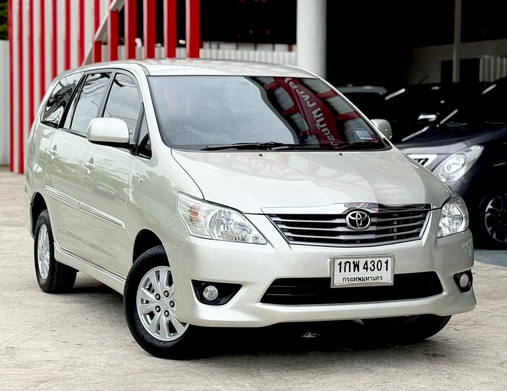Innova 2.0G Champ ไมเนอร์เช้นจ์ มือเดียว 7ที่นั่ง Innova 2.0G Champ ไมเนอร์เช้นจ์ มือเดียว 7ที่นั่ง