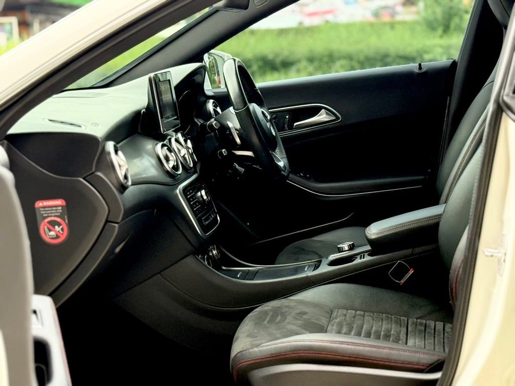 CLA 250 AMG Sunroof มือเดียว ไม่เคยชน ถูกสุดในตลาด CLA 250 AMG Sunroof มือเดียว ไม่เคยชน ถูกสุดในตลาด