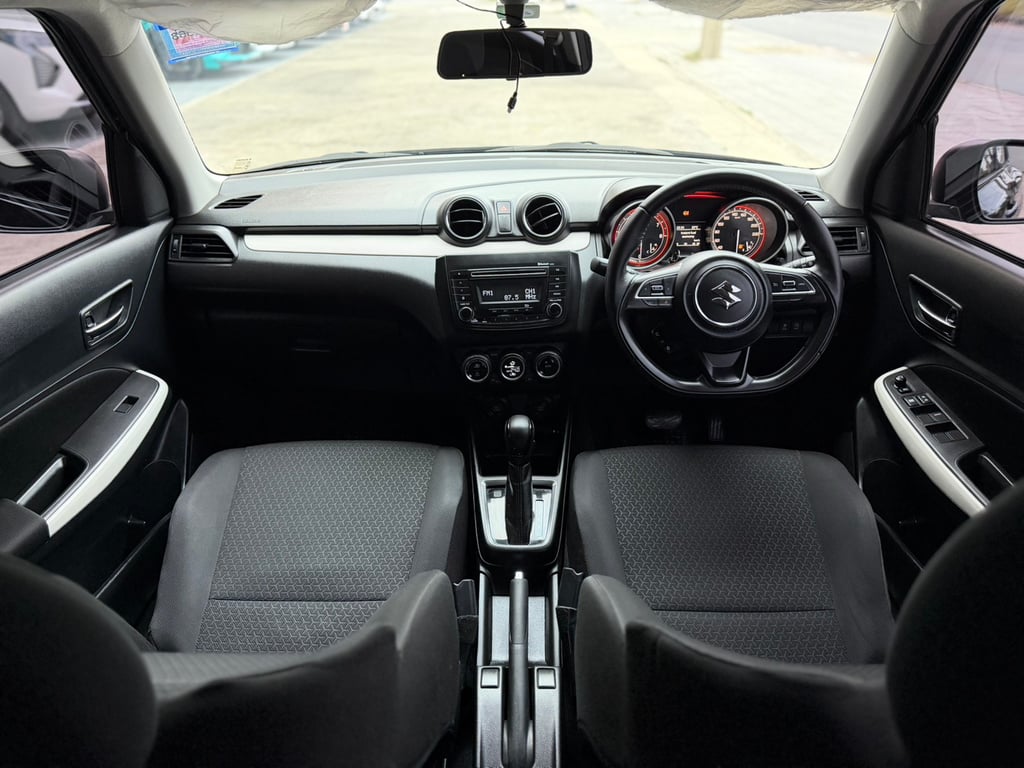 Suzuki Swift 1.2GLX Sports Edition รุ่นแต่งพิเศษจากศูนย์ Suzuki Swift 1.2GLX Sports Edition รุ่นแต่งพิเศษจากศูนย์