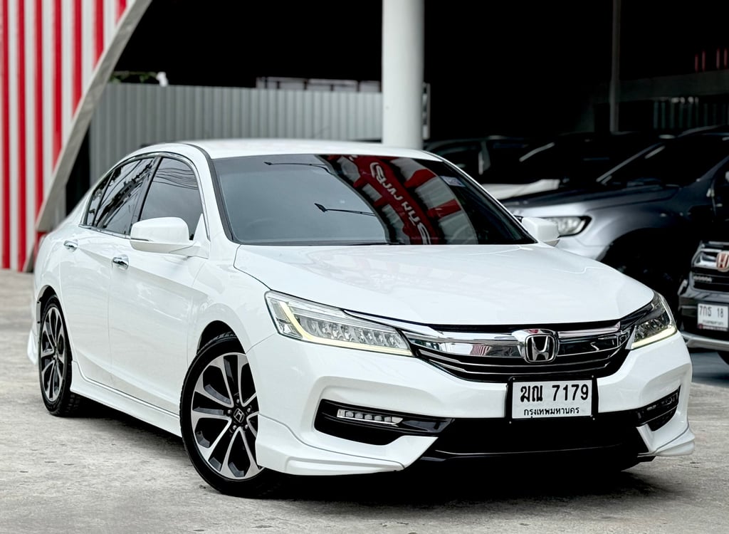 Honda Accord G9 2.0EL (MNC) มือเดียว ชุดแต่งรอบคัน Honda Accord G9 2.0EL (MNC) มือเดียว ชุดแต่งรอบคัน