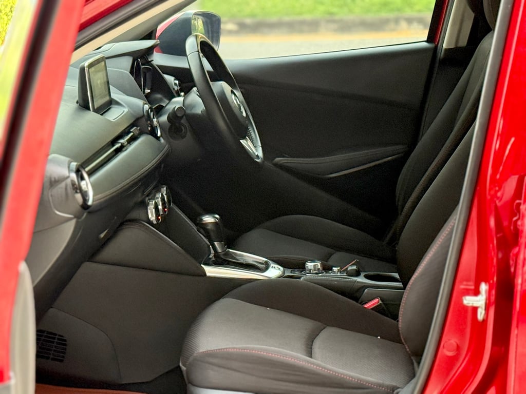 Mazda2 Skyactiv 1.3 High Connect มือเดียว ไม่เคยชน Mazda2 Skyactiv 1.3 High Connect มือเดียว ไม่เคยชน