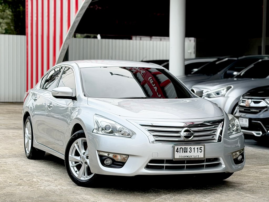 Nissan Teana 2.0XL น้ำมัน+LPG โดนัทหัวฉีดอย่างดี แก๊สสมบูรณ์