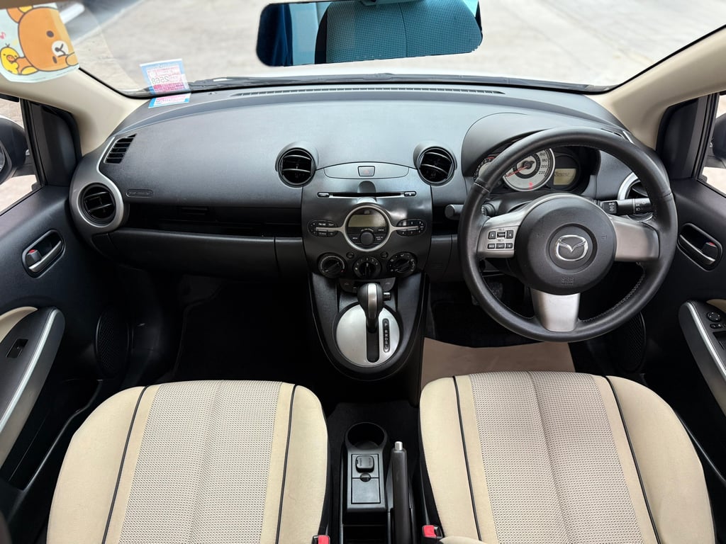 Mazda2 1.5 Maxx สีสวย ภายในสด ดูแลถึง สภาพสมบูรณ์