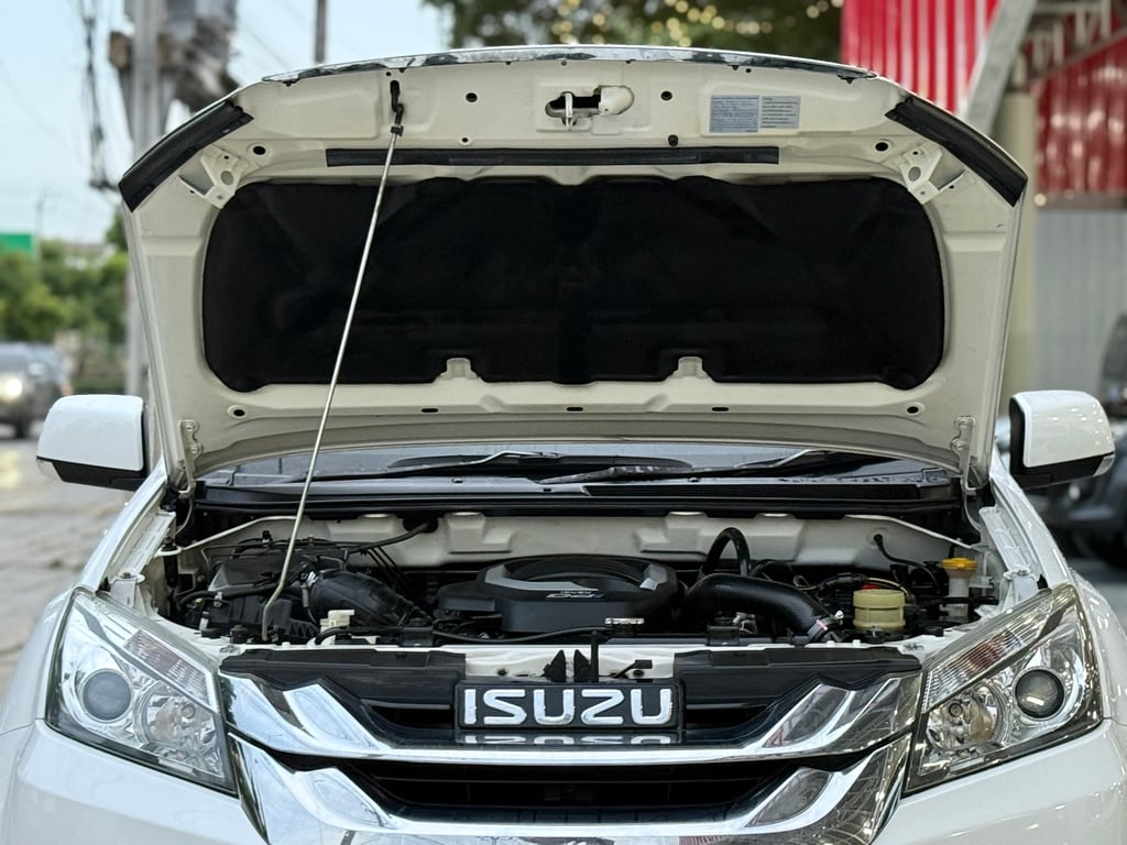 ISUZU MU-X 1.9 DVD มือเดียวสวยกริ๊ป ไม่เคยชนแม้แต่นิด