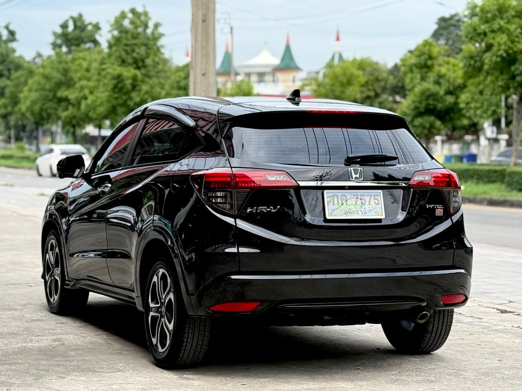 Honda HRV 1.8EL ไมเนอร์เช้นจ์ สีสวยฉ่ำ สภาพยังใหม่ Honda HRV 1.8EL ไมเนอร์เช้นจ์ สีสวยฉ่ำ สภาพยังใหม่