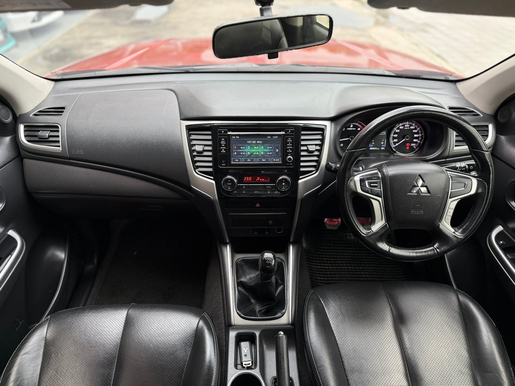 Mitsubishi Triton 2.4 GT มือเดียว ไม่เคยชน ใช้น้อย สภาพใหม่