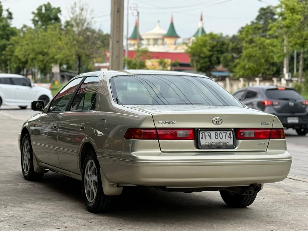 Toyota Camry 2.0SE.G มือเดียว น้ำมัน+แก๊ส LPG โดนัท