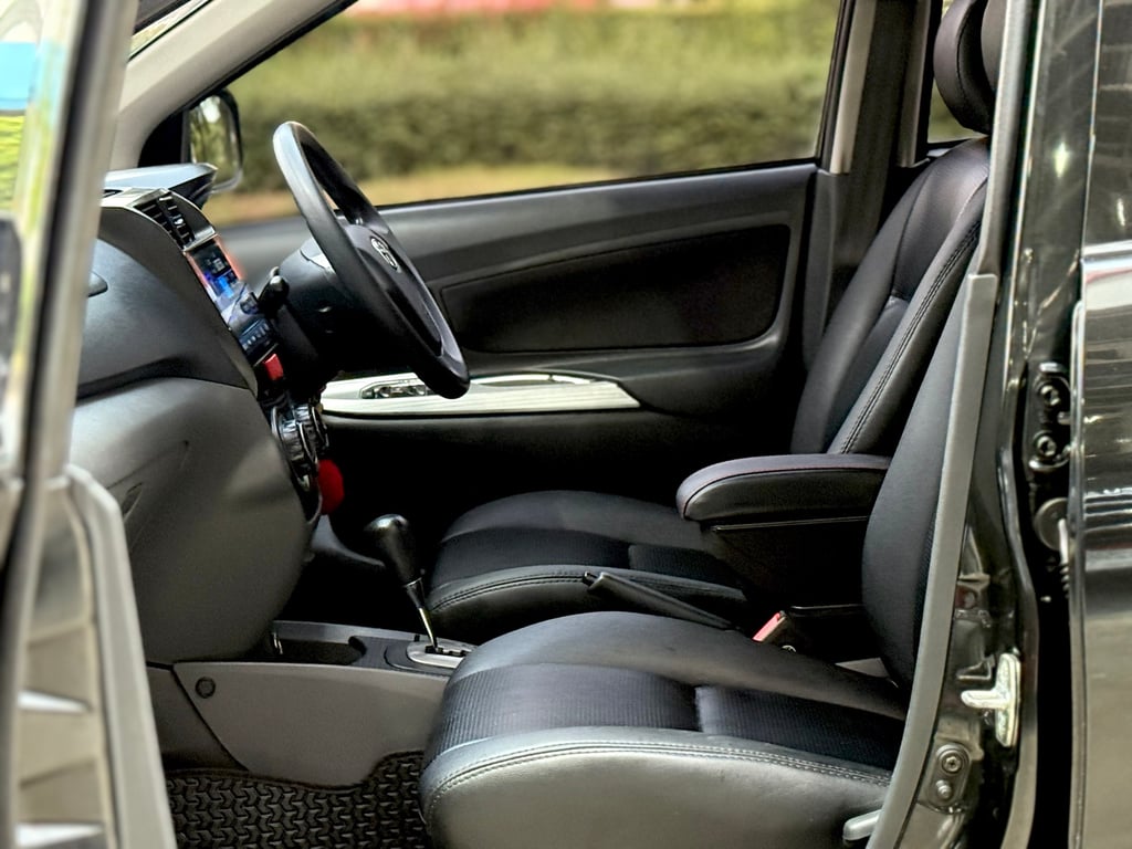 Avanza 1.5S รุ่นTopสุด 7ที่นั่ง สวย ไม่เคยชนเลย