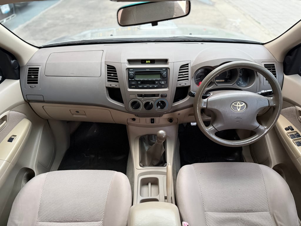 Toyota Vigo 3.0G 4ประตูตัวเตี้ย สี บอดี้ คัสซีสวยไม่มีผุ Toyota Vigo 3.0G 4ประตูตัวเตี้ย สี บอดี้ คัสซีสวยไม่มีผุ