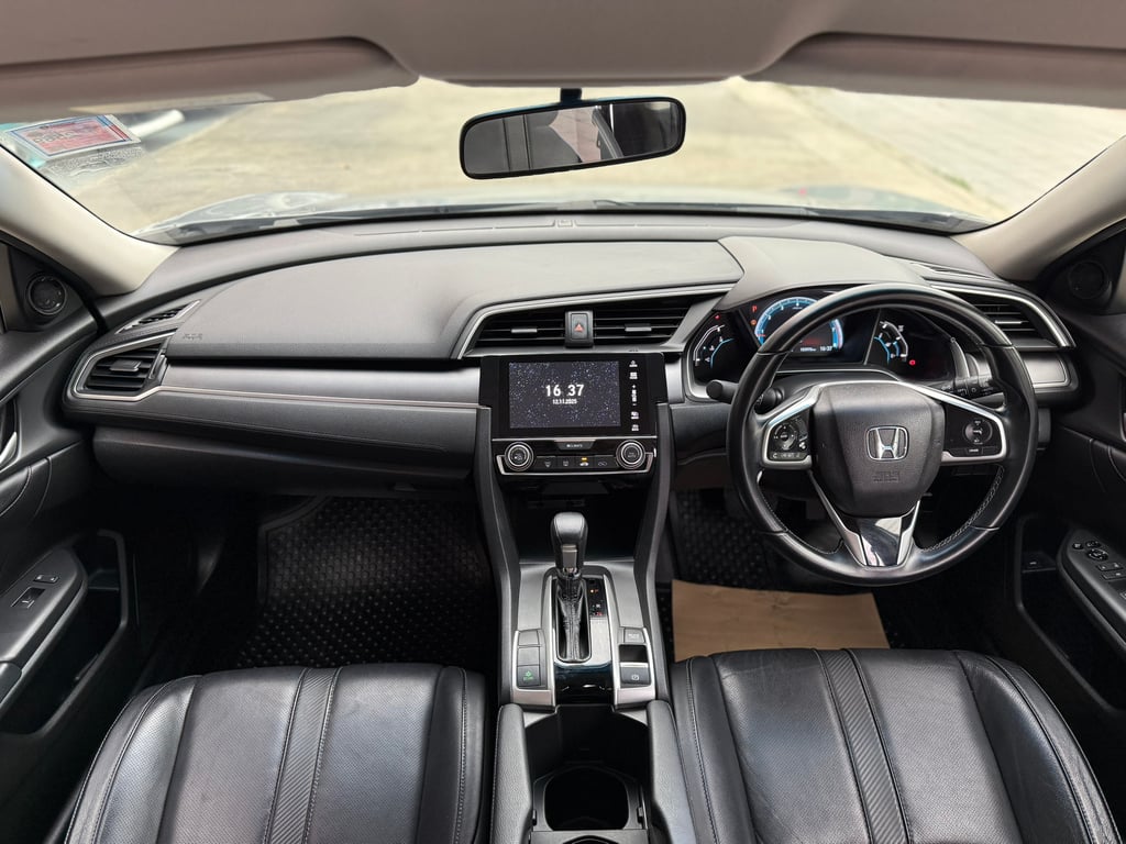 Honda Civic FC 1.8EL มือเดียว ไม่เคยชนเลยแม้แต่นิด ตัวTop Honda Civic FC 1.8EL มือเดียว ไม่เคยชนเลยแม้แต่นิด ตัวTop