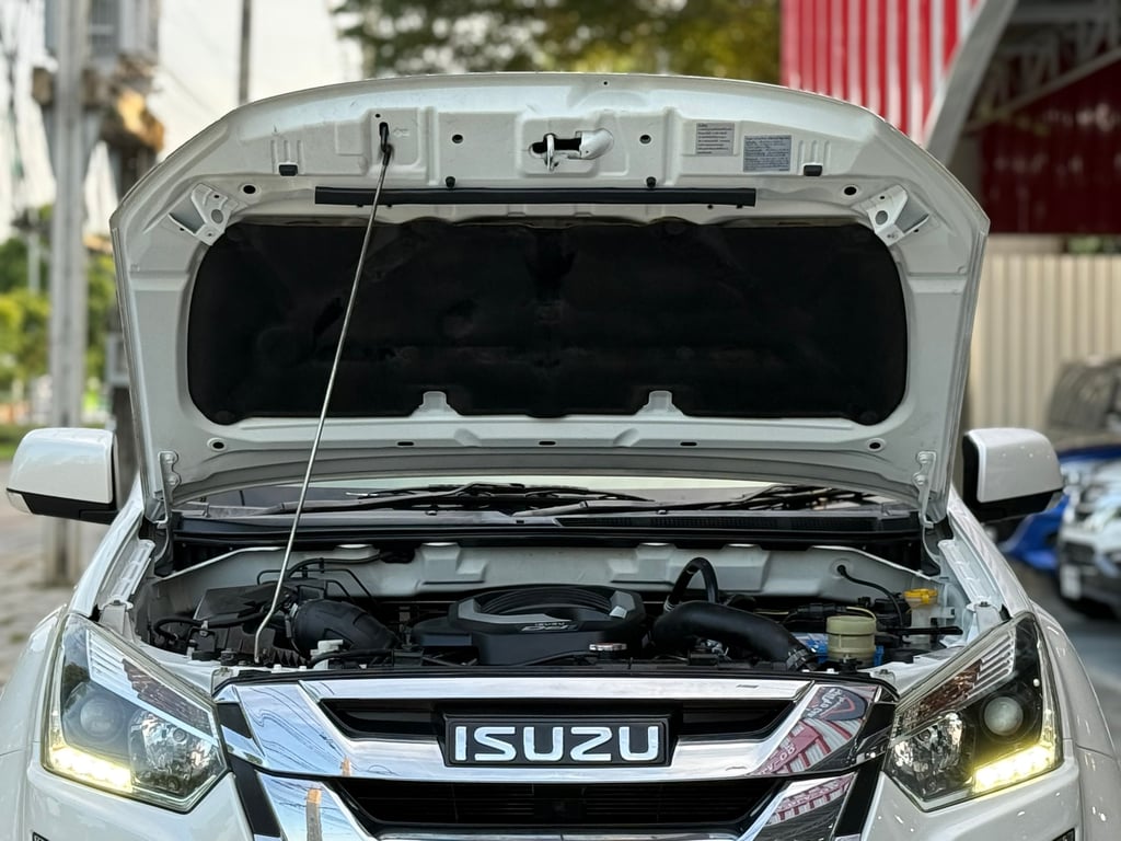 Isuzu D-max Hi-Lander 1.9 Ddi มือเดียว แม็ก+ยางใหม่ พึ่งใส่ Isuzu D-max Hi-Lander 1.9 Ddi มือเดียว แม็ก+ยางใหม่ พึ่งใส่