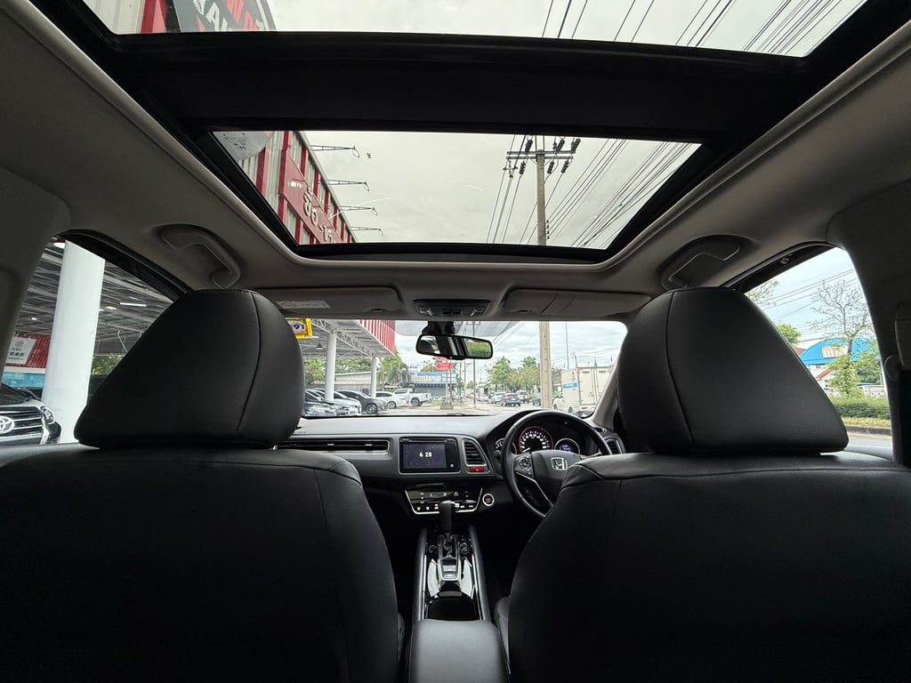 HRV 1.8EL Sunroof มือเดียว ไม่เคยชน รุ่น Top HRV 1.8EL Sunroof มือเดียว ไม่เคยชน รุ่น Top
