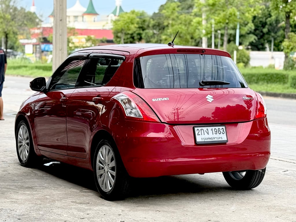 Suzuki Swift 1.2GLX Top มือเดียว ภายในสด ช่วงล่างเป๊ะ Suzuki Swift 1.2GLX Top มือเดียว ภายในสด ช่วงล่างเป๊ะ