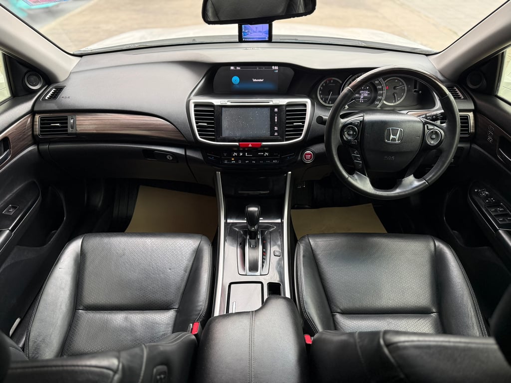 Honda Accord G9 2.0EL (MNC) มือเดียว ชุดแต่งรอบคัน Honda Accord G9 2.0EL (MNC) มือเดียว ชุดแต่งรอบคัน