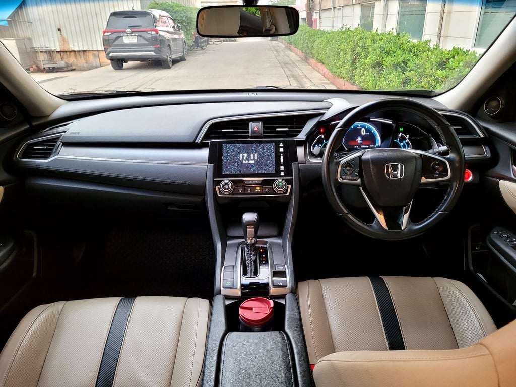 Honda Civic FC 1.8 EL ชุดแต่งรอบคัน เช็คศูนย์ตลอด ไม่เคยชน Honda Civic FC 1.8 EL ชุดแต่งรอบคัน เช็คศูนย์ตลอด ไม่เคยชน