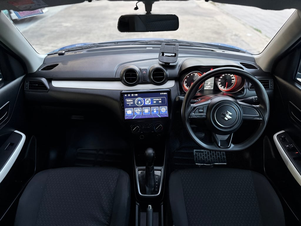 Suzuki Swift 1.2GL สวย ไม่เคยชน บอดี้รถเดิมโรงงาน Suzuki Swift 1.2GL สวย ไม่เคยชน บอดี้รถเดิมโรงงาน