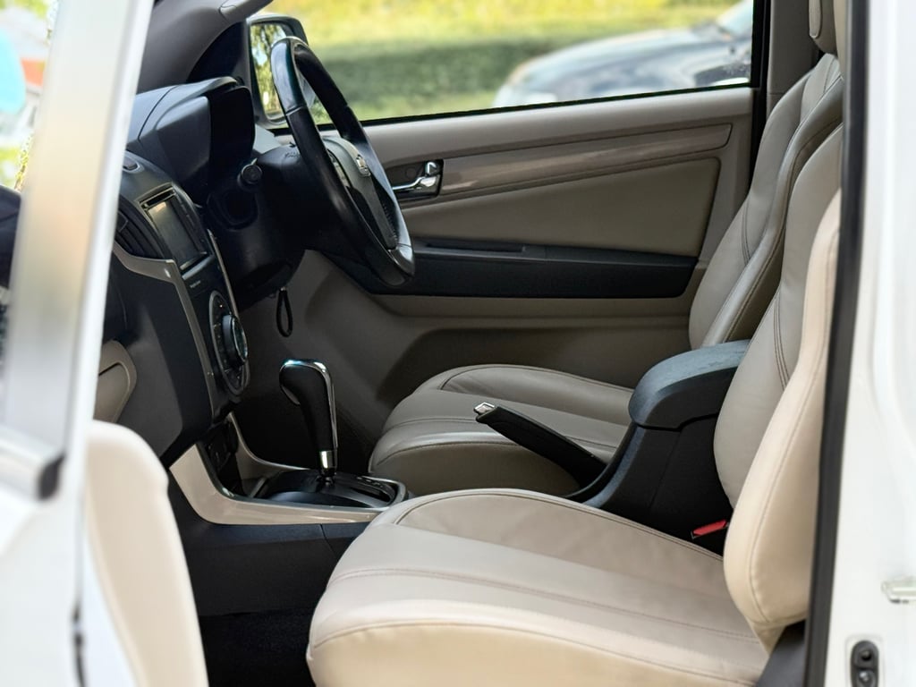 Chevrolet Trailblazer 2.8LTZ มือเดียว แต่งสวย ขับ2WD Chevrolet Trailblazer 2.8LTZ มือเดียว แต่งสวย ขับ2WD