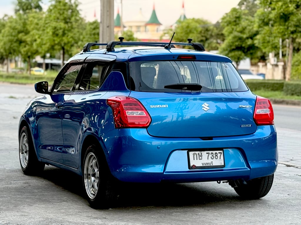 Suzuki Swift 1.2GL สวย ไม่เคยชน บอดี้รถเดิมโรงงาน Suzuki Swift 1.2GL สวย ไม่เคยชน บอดี้รถเดิมโรงงาน