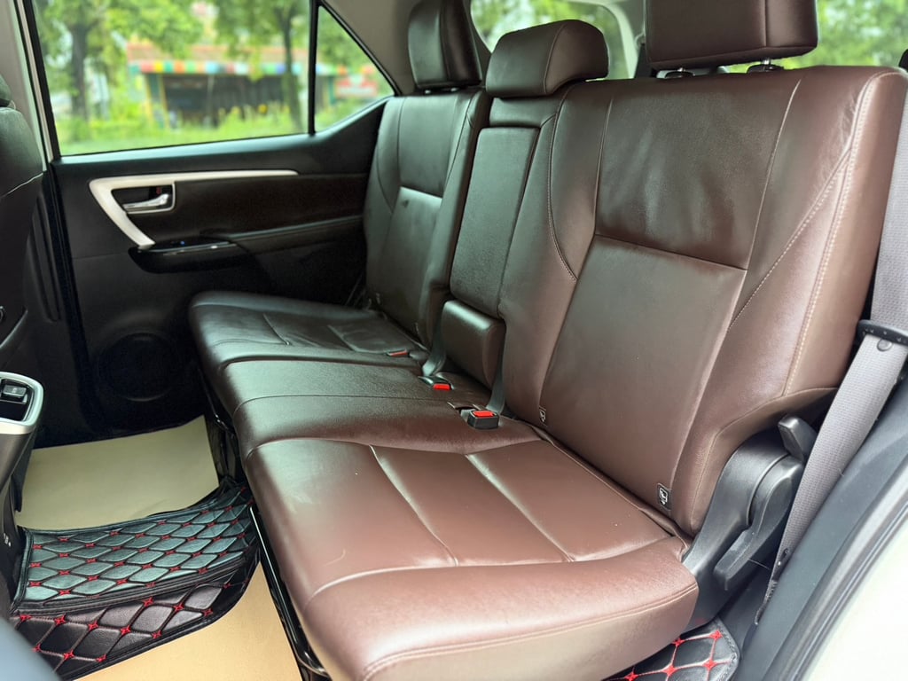 Toyota Fortuner 2.4V ไมเนอร์เช้นจ์แล้ว ไม่เคยชนเลย ล้อTRD