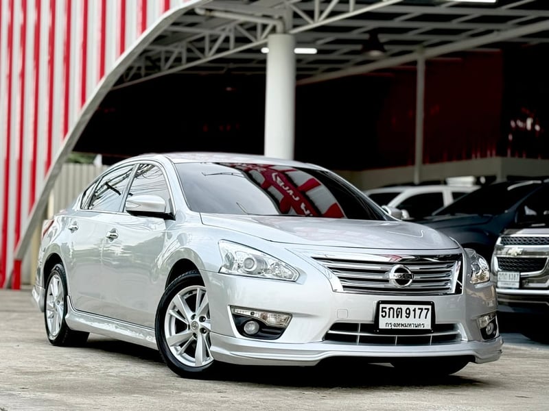 Teana 2.0XL (L33) สวยมีเสน่ห์ ขับดีมาก ชุดแต่งรอบคันครบ