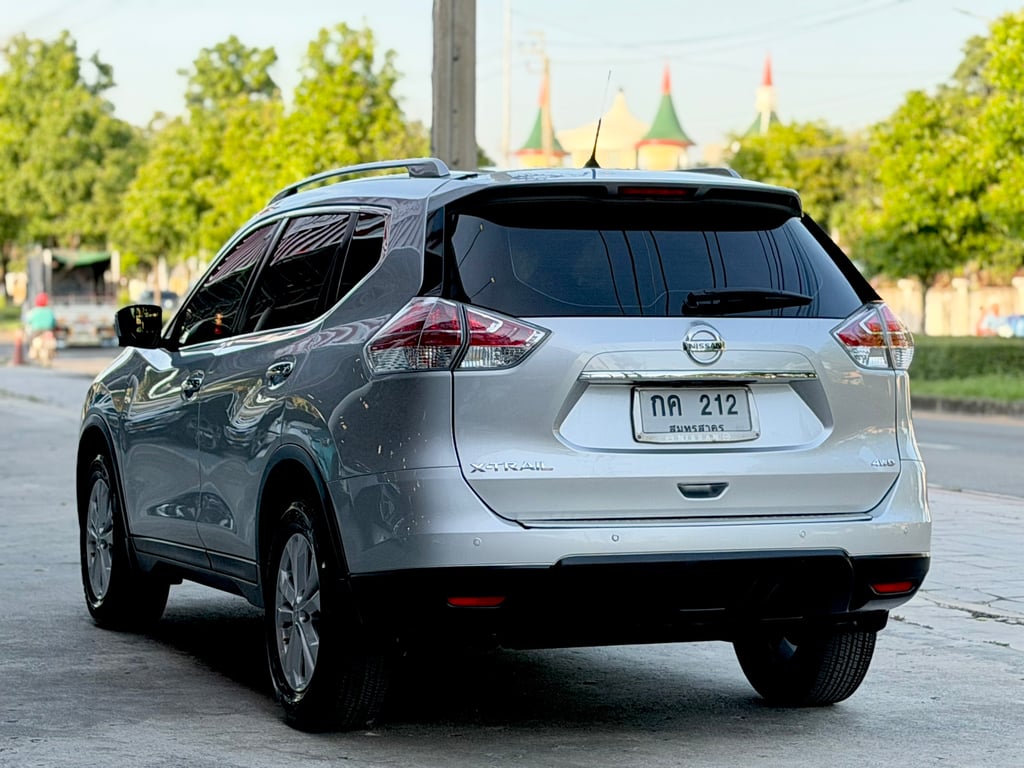 Nissan X-Trail 2.0V มือเดียว Top Option ขับ4WD 7ที่นั่ง Nissan X-Trail 2.0V มือเดียว Top Option ขับ4WD 7ที่นั่ง