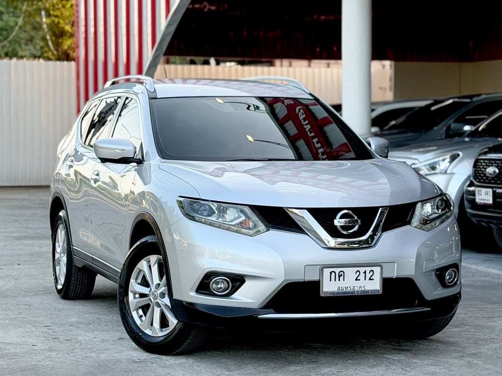 Nissan X-Trail 2.0V มือเดียว Top Option ขับ4WD 7ที่นั่ง Nissan X-Trail 2.0V มือเดียว Top Option ขับ4WD 7ที่นั่ง