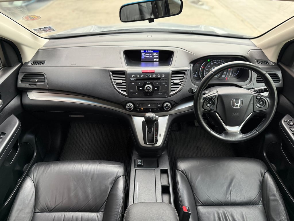 CRV 2.0E 4WD สภาพสวย ไม่เคยชนเลย ดูแลถึง พร้อมใช้ CRV 2.0E 4WD สภาพสวย ไม่เคยชนเลย ดูแลถึง พร้อมใช้