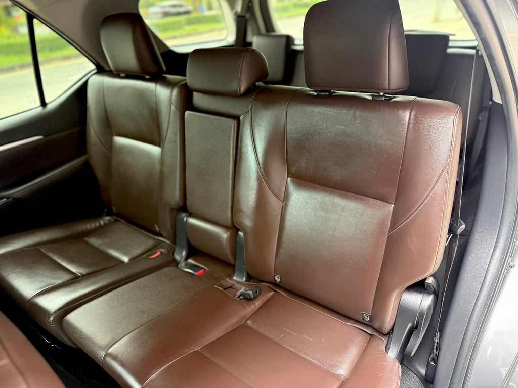 Toyota Fortuner 2.8V 2WD เดิมบาง แต่งสวยมีเสน่ห์ พร้อมใช้ Toyota Fortuner 2.8V 2WD เดิมบาง แต่งสวยมีเสน่ห์ พร้อมใช้