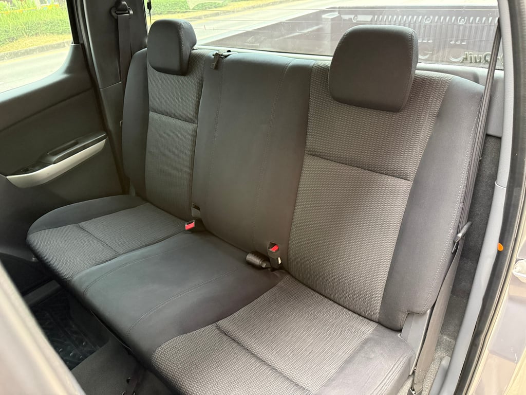 Mazda BT50 Hi-Racer 2.2 MT Doubel Cab มือเดียวป้ายแดง Mazda BT50 Hi-Racer 2.2 MT Doubel Cab มือเดียวป้ายแดง