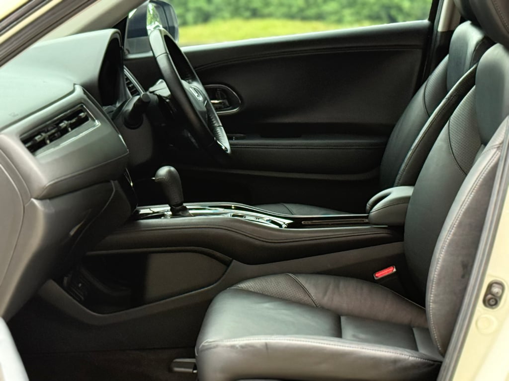HRV 1.8EL Sunroof มือเดียว ไม่เคยชน รุ่น Top HRV 1.8EL Sunroof มือเดียว ไม่เคยชน รุ่น Top