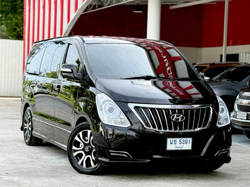 Hyundai H1 2.5 Deluxe เบาะVIP กับของแต่งร่วม2แสน ยกให้หมด