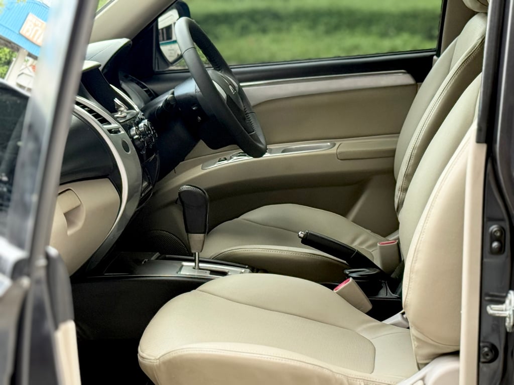 Pajero 2.5GT มือเดียว ดีเซล ขับ2WD ดูแลถึงไม่โทรมเลย