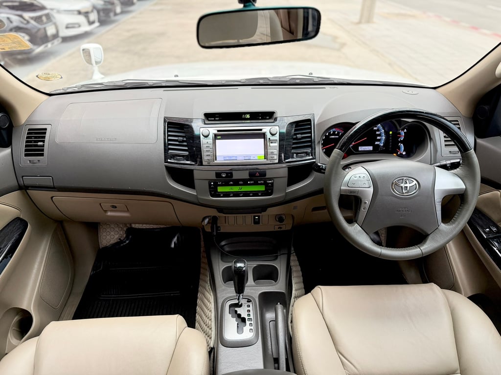 Fortuner 2.7V เครื่องเบนซิน มือเดียว สวย ไม่เคยชน Fortuner 2.7V เครื่องเบนซิน มือเดียว สวย ไม่เคยชน