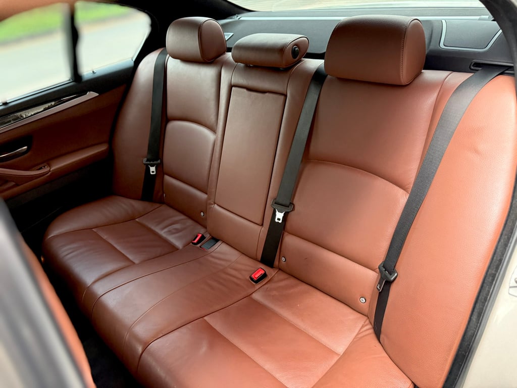 BMW (F10) 523i สภาพสมบูรณ์ น็อตไม่ขยับไม่เคยชน