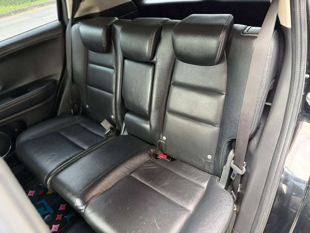 Honda HRV 1.8EL ไมเนอร์เช้นจ์ สีสวยฉ่ำ สภาพยังใหม่ Honda HRV 1.8EL ไมเนอร์เช้นจ์ สีสวยฉ่ำ สภาพยังใหม่