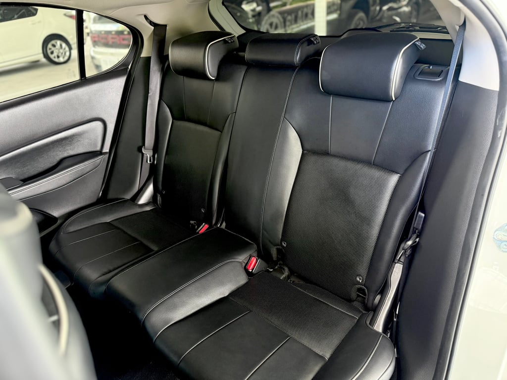 Honda City 1.0SV Hatchback รุ่นTop มือเดียว ประกันศูนย์ยังเหลือ