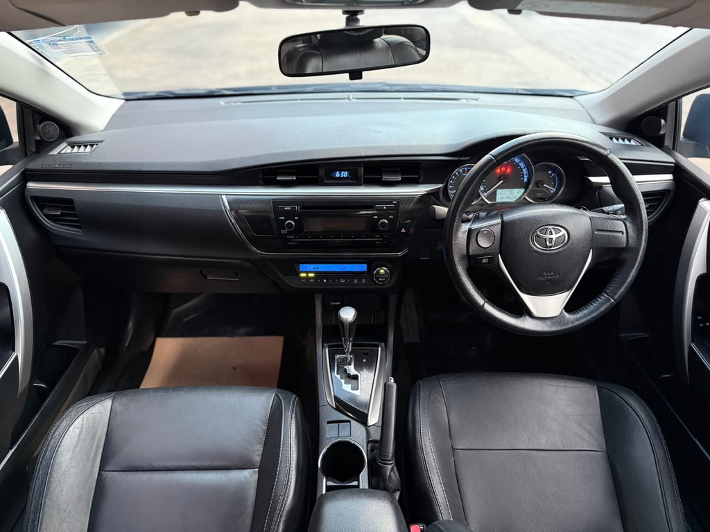 Toyota Altis 1.8 ESport มือเดียว ตัวแต่งพิเศษแท้จากโรงงาน Toyota Altis 1.8 ESport มือเดียว ตัวแต่งพิเศษแท้จากโรงงาน