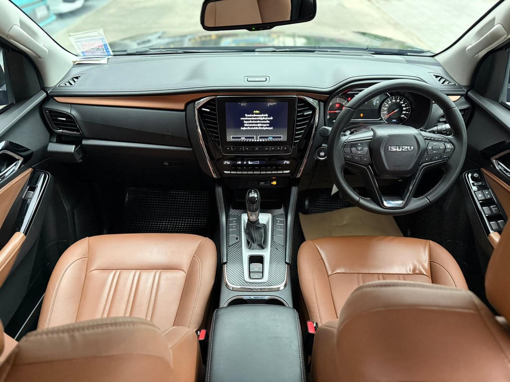 Isuzu MU-X 3.0 Ultimate 2WD มือเดียว สีเดิมบางทั้งคัน Isuzu MU-X 3.0 Ultimate 2WD มือเดียว สีเดิมบางทั้งคัน