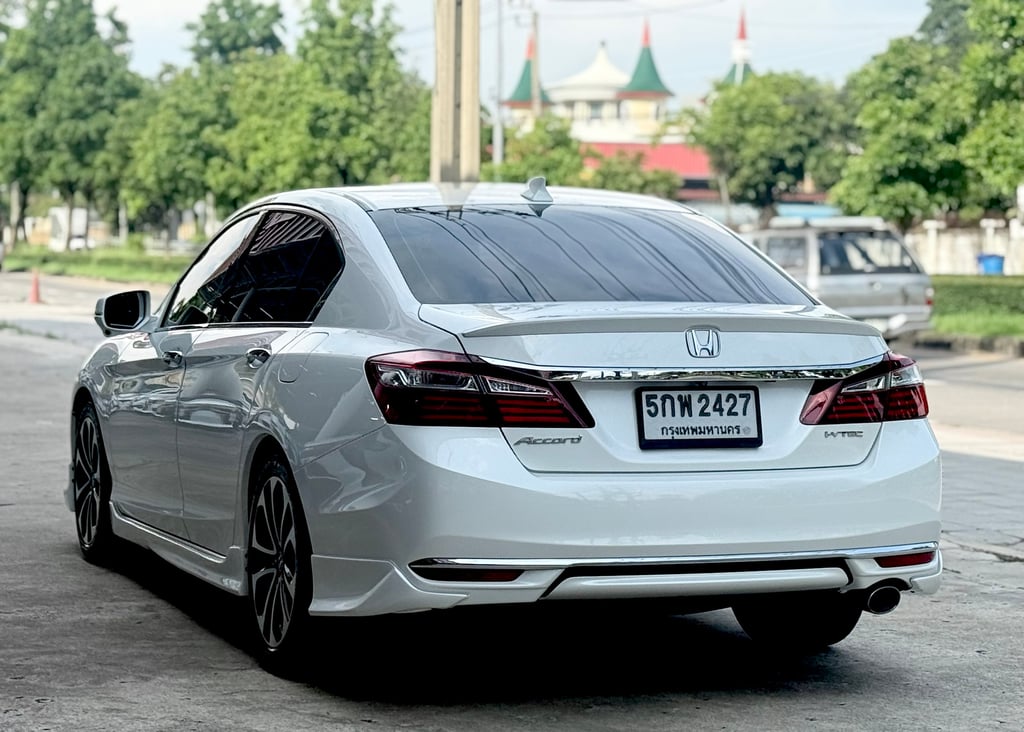 Honda Accord G9 2.0EL ไมเนอร์เช้นจ์ ไม่เคยชน เช็คศูนย์ตลอด Honda Accord G9 2.0EL ไมเนอร์เช้นจ์ ไม่เคยชน เช็คศูนย์ตลอด