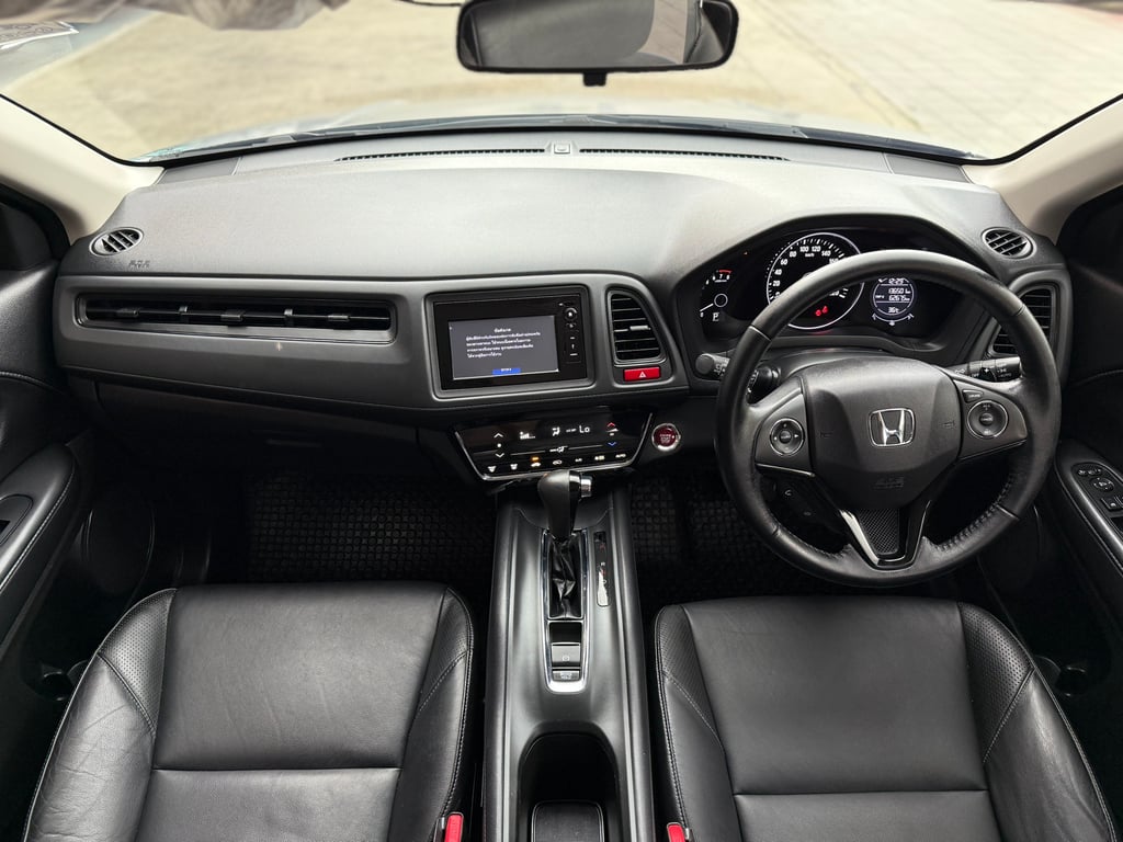 HRV 1.8E Limited น็อตไม่ขยับ ไม่เคยชน ตัวเบาะปรับไฟฟ้า HRV 1.8E Limited น็อตไม่ขยับ ไม่เคยชน ตัวเบาะปรับไฟฟ้า