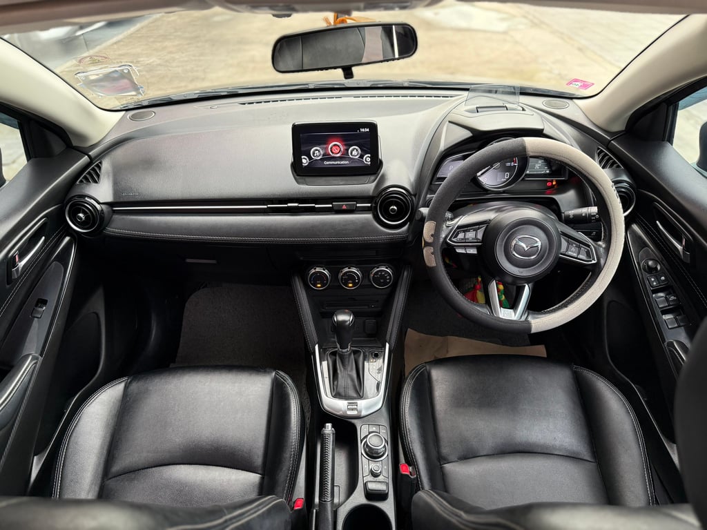 Mazda2 Skyactiv 1.3 High Plus มือเดียว ไมเนอร์เช้นจ์แล้ว