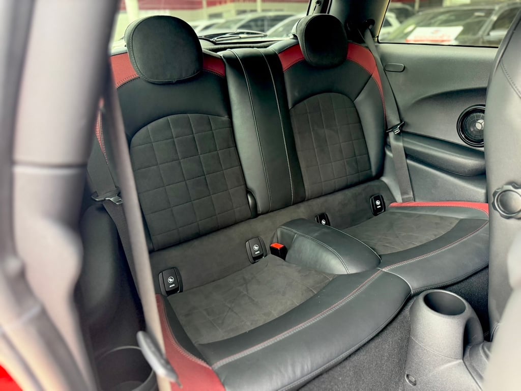 MINI JOHN COOPER WORKS GT Limited