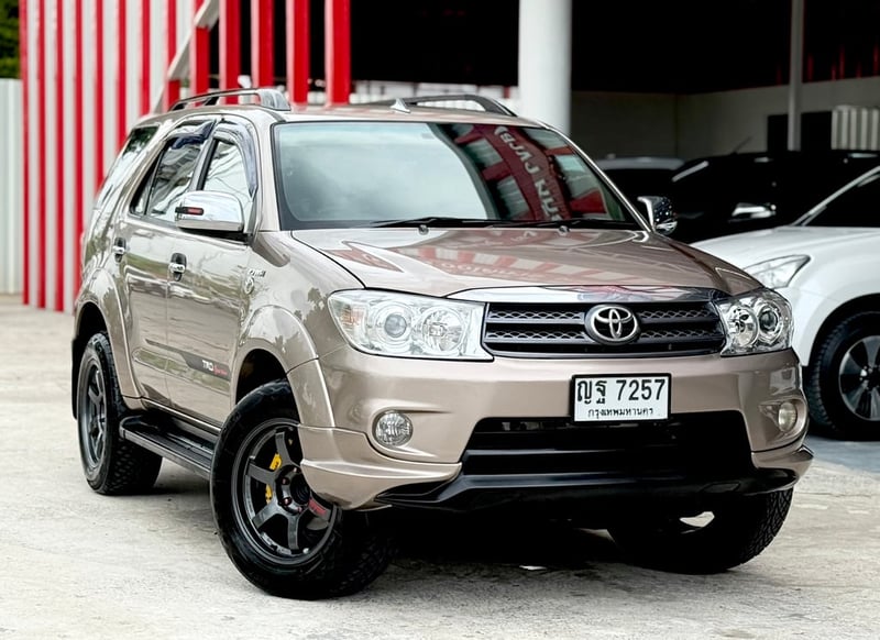 Fortuner 2.7V เบนซิน ขับ2WD สวยมีเสน่ห์