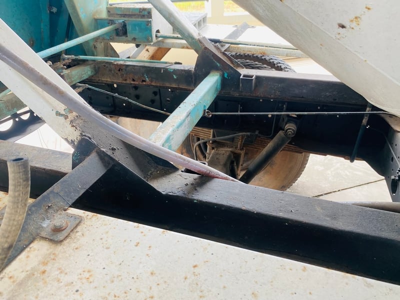 หกล้อโม่ปูนISUZU NPR150แรงม้า